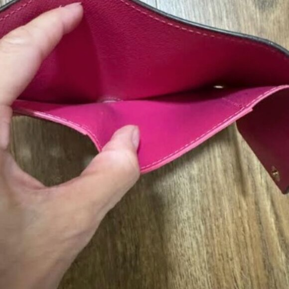 Louis Vuitton Zoe Wallet with box - Picture 3 of 13